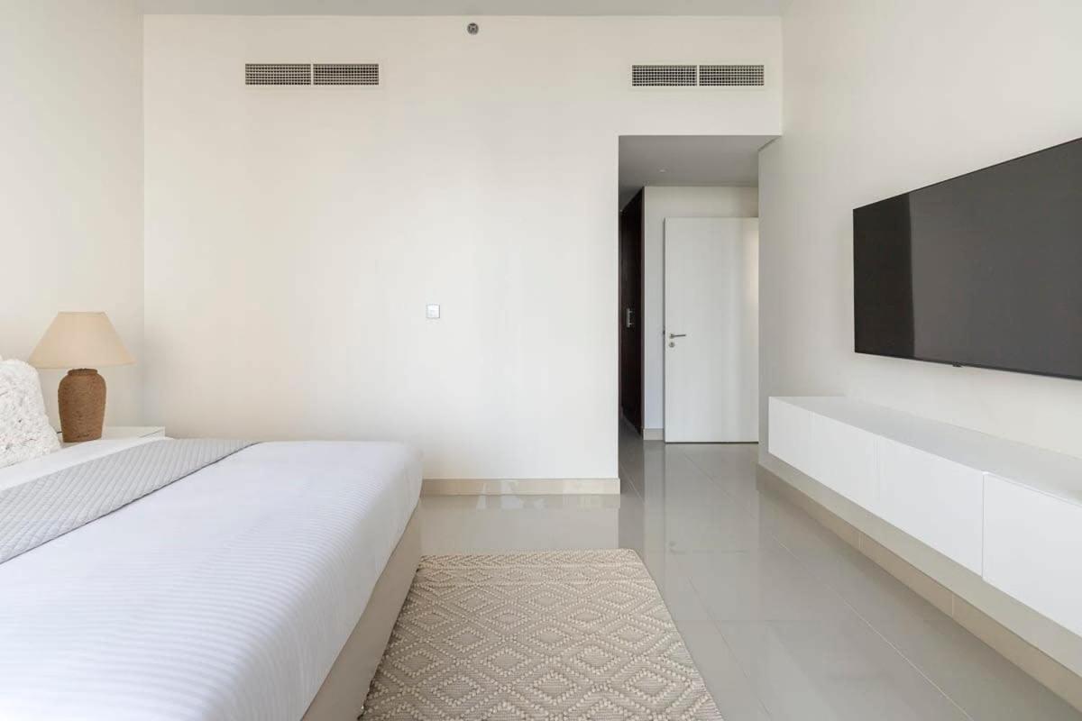 Frank Porter - Boulevard Crescent Dubai Exterior foto