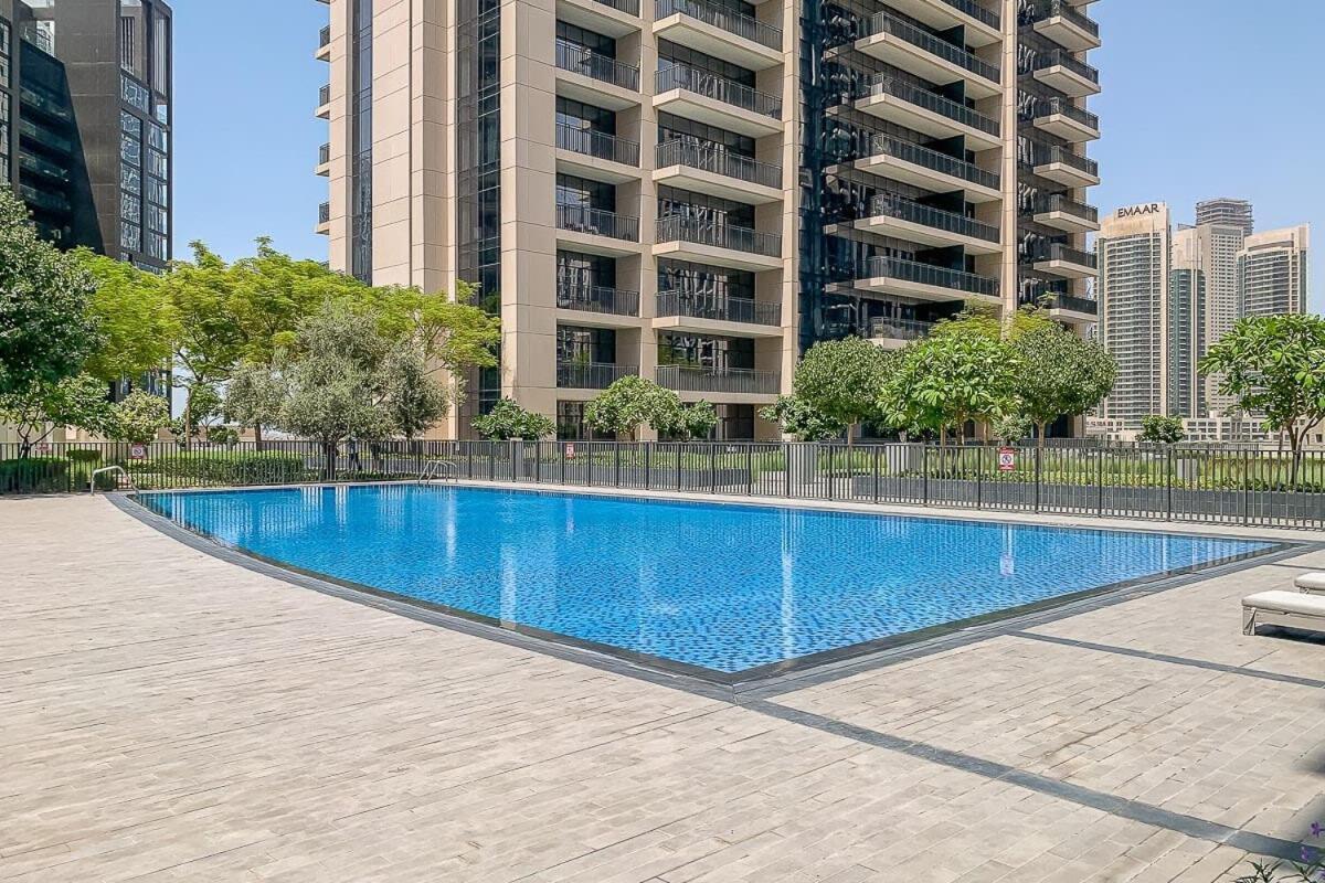 Frank Porter - Boulevard Crescent Dubai Exterior foto