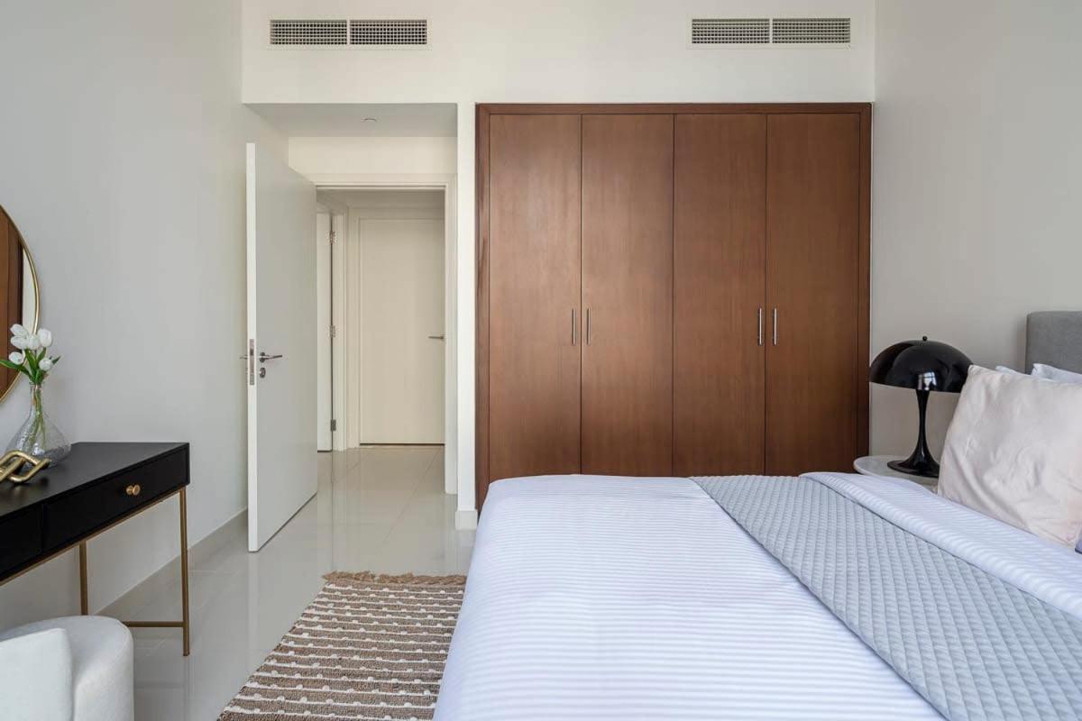 Frank Porter - Boulevard Crescent Dubai Exterior foto
